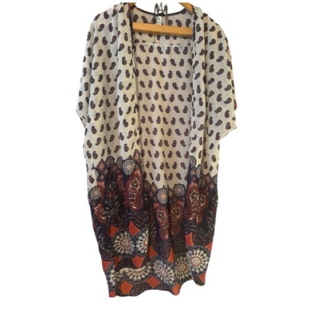 Live 4 Truth Paisley Print Kimono in Navy and Cream